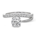 Engagement Ring in 18k Gold with Diamonds