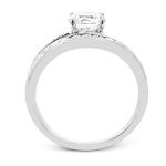 Engagement Ring in 18k Gold with Diamonds