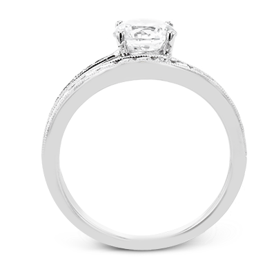 Engagement Ring in 18k Gold with Diamonds