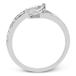 Engagement Ring in 18k Gold with Diamonds