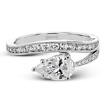 Engagement Ring in 18k Gold with Diamonds