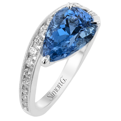 Color Ring in 18k Gold with Diamonds