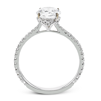 Engagement Ring in 18k Gold with Diamonds
