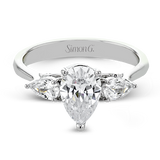 Engagement Ring in 18k Gold with Diamonds