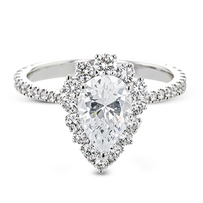 Engagement Ring in 18k Gold with Diamonds