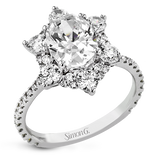Engagement Ring in 18k Gold with Diamonds