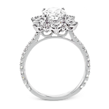 Engagement Ring in 18k Gold with Diamonds