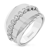 Right Hand Ring in 18k Gold with Diamonds