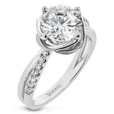 Engagement Ring in 18k Gold with Diamonds
