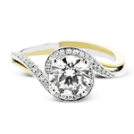 Engagement Ring in 18k Gold with Diamonds