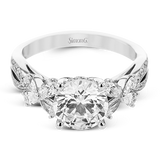 Engagement Ring in 18k Gold with Diamonds