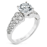 Engagement Ring in 18k Gold with Diamonds