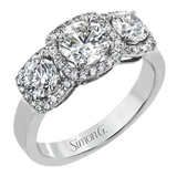 Engagement Ring in 18k Gold with Diamonds