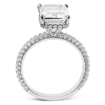 Engagement Ring in 18k Gold with Diamonds