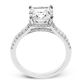 Engagement Ring in 18k Gold with Diamonds