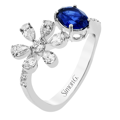 Color Ring in 18k Gold with Diamonds