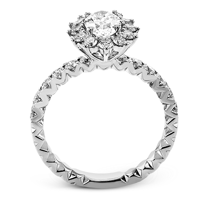 Engagement Ring in 18k Gold with Diamonds