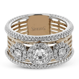 Right Hand Ring in 18k Gold with Diamonds