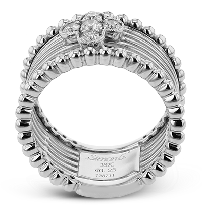 Right Hand Ring in 18k Gold with Diamonds