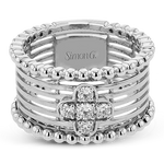 Right Hand Ring in 18k Gold with Diamonds