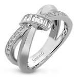 Right Hand Ring in 18k Gold with Diamonds