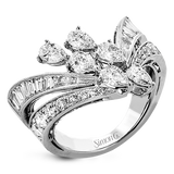 Right Hand Ring in 18k Gold with Diamonds