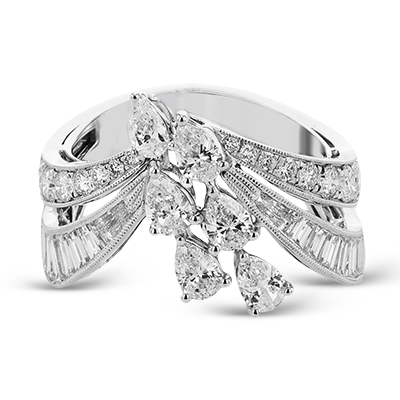Right Hand Ring in 18k Gold with Diamonds