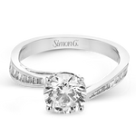 Engagement Ring in 18k Gold