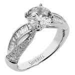 Engagement Ring in 18k Gold with Diamonds