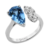 Color Ring in 18k Gold with Diamonds