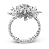 Right Hand Ring in 18k Gold with Diamonds