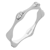 Right Hand Ring in 18k Gold with Diamonds