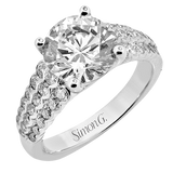 Engagement Ring in 18k Gold with Diamonds