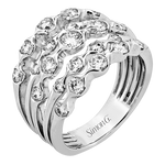 Right Hand Ring in 18k Gold with Diamonds
