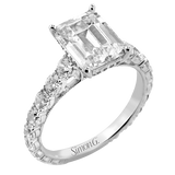 Engagement Ring in 18k Gold with Diamonds