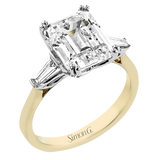 Engagement Ring in 18k Gold