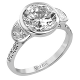Engagement Ring in 18k Gold with Diamonds