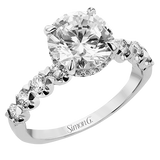 Engagement Ring in 18k Gold with Diamonds