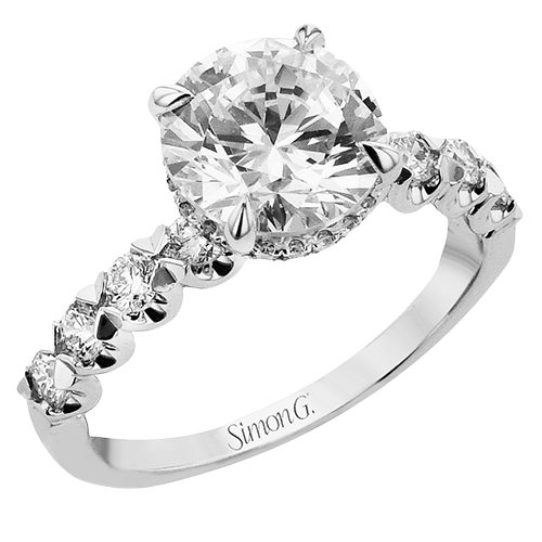 Engagement Ring in 18k Gold with Diamonds