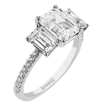 Engagement Ring in 18k Gold with Diamonds