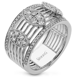 Right Hand Ring in 18k Gold with Diamonds