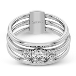 Engagement Ring in 18k Gold with Diamonds
