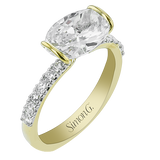 Engagement Ring in 18k Gold with Diamonds