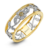 Right Hand Ring in 18k Gold with Diamonds