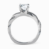 Engagement Ring in 18k Gold with Diamonds