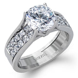 Engagement Ring in 18k Gold