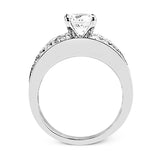 Engagement Ring in 18k Gold with Diamonds