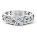 Engagement Ring in 18k Gold with Diamonds