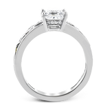 Engagement Ring in 18k Gold with Diamonds