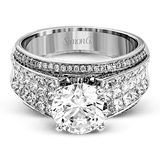 Engagement Ring in 18k Gold with Diamonds
